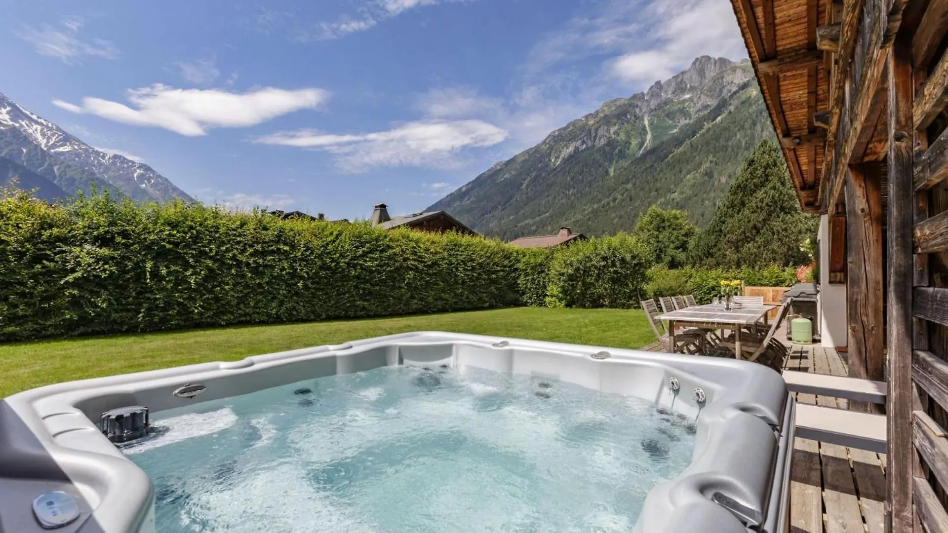 Beautiful And Incredible Views - Arnaude-Val Hoell 霞慕尼 木屋